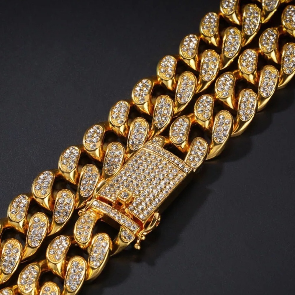 Gold Cuban link chain 20mm 16inch - Picture 3 of 4